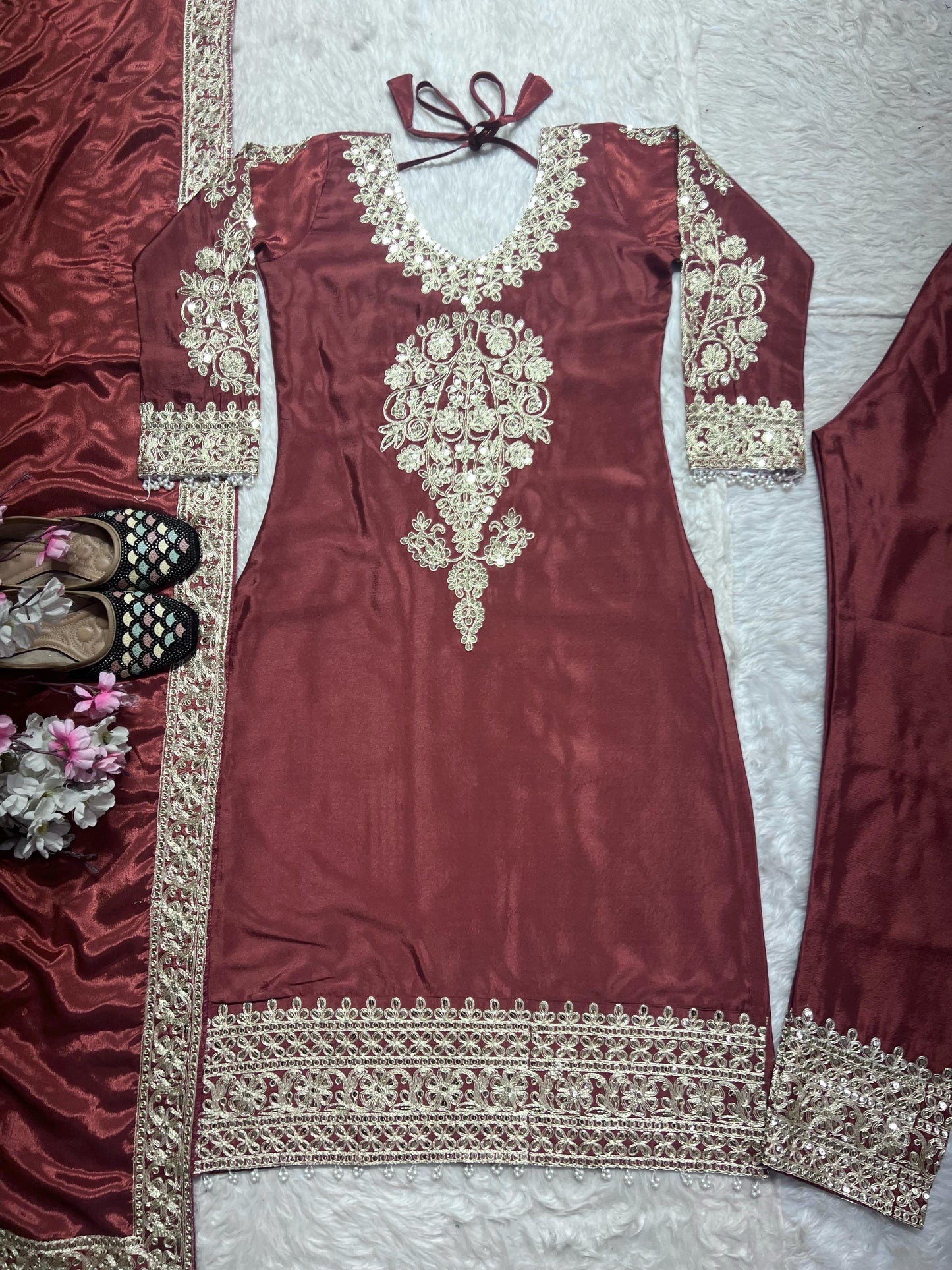 Traditional Indian Kurti Set With Dupatta