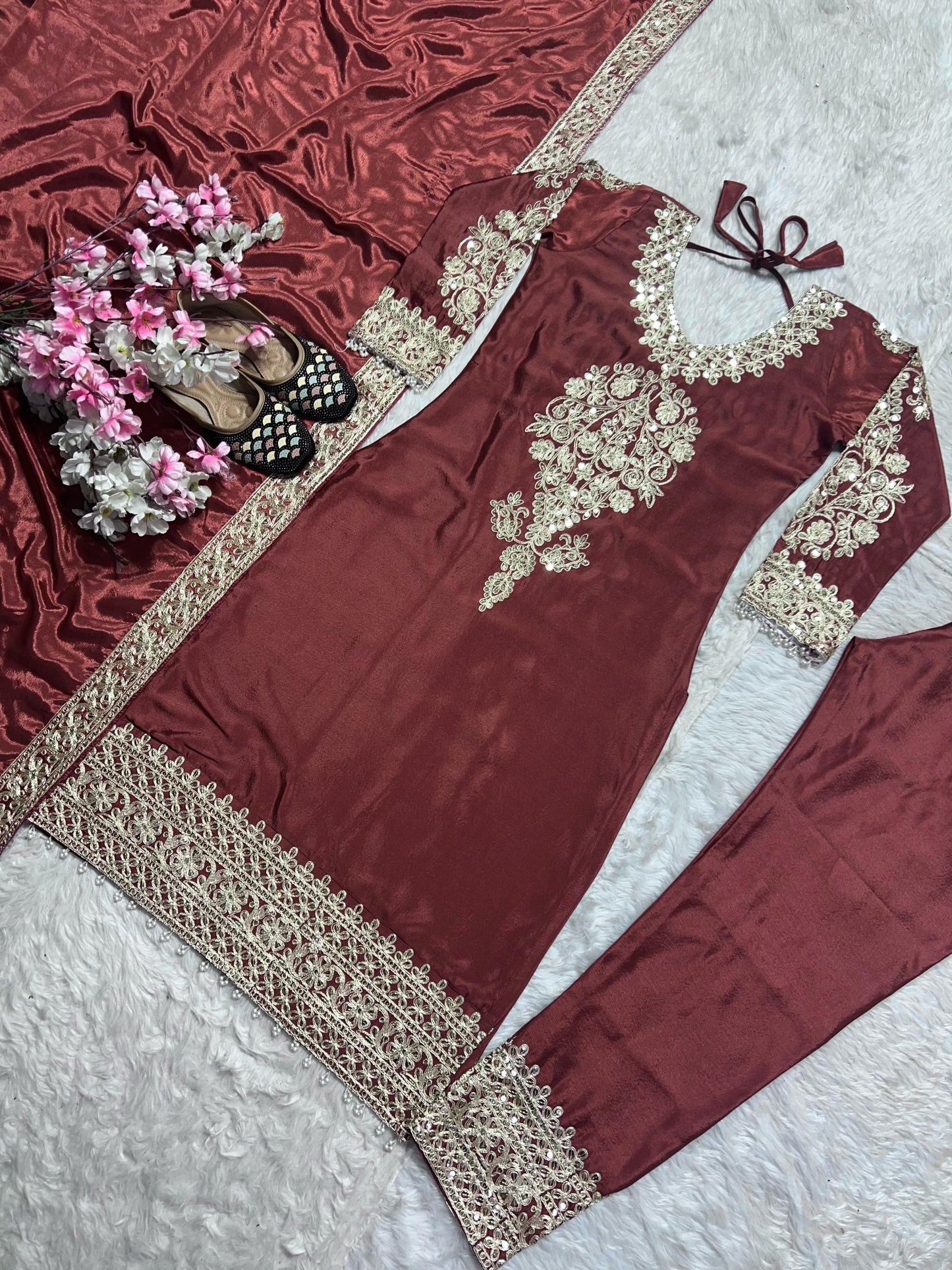 Traditional Indian Kurti Set With Dupatta